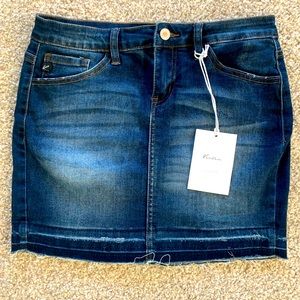 KanCan Raw Hem Jean Mini-Skirt l. NEW WITH TAGS. Size 3